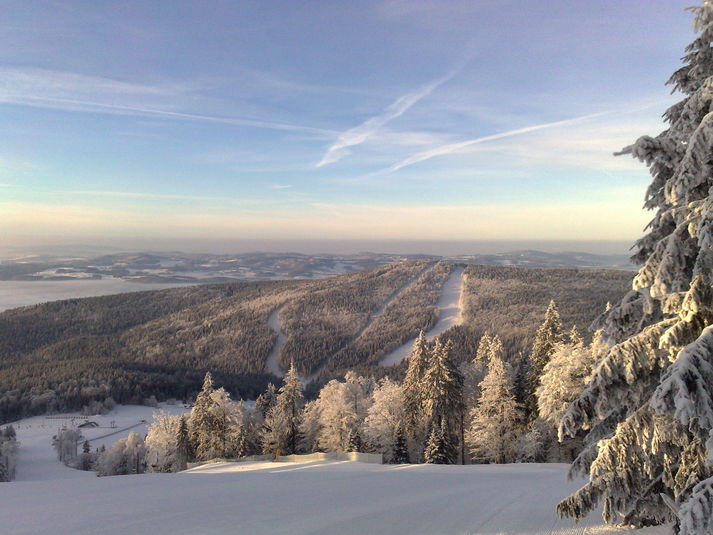 Pisten des Skigebiets Hochficht in Österreich, etwa 45 Minuten vom Ferienhaus Výtoň 263